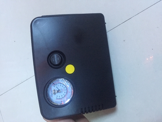 Hiệu suất cao bơm không khí xe ô tô màu đen lốp thổi với Gauge và chuyển đổi cho lốp xe hơi thổi