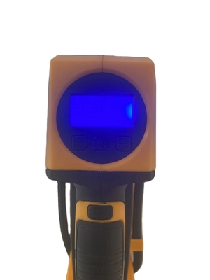Máy nén không khí ô tô số với pin và đèn LED để bơm lốp xe